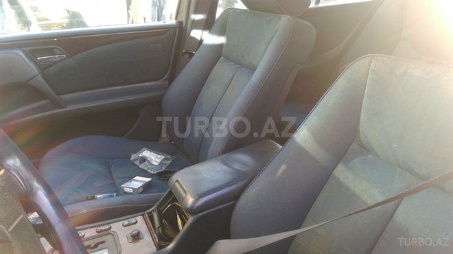 Mercedes E 240 1997, 226,851 km - 0.3 l - Bakı