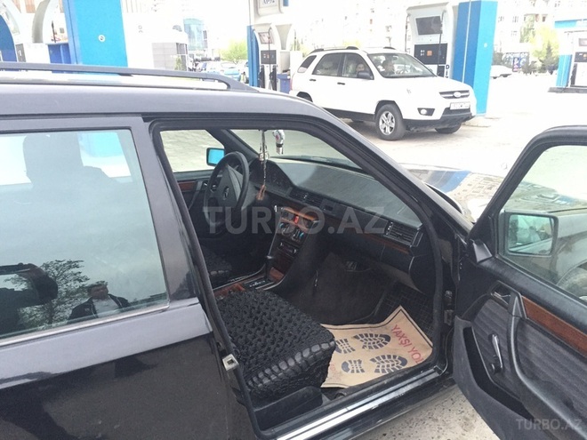 Mercedes E 200 1991, 280,000 km - 2.0 л - Bakı