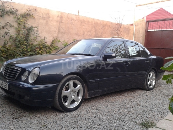 Mercedes E 220 2000, 229,000 km - 2.2 l - Bakı