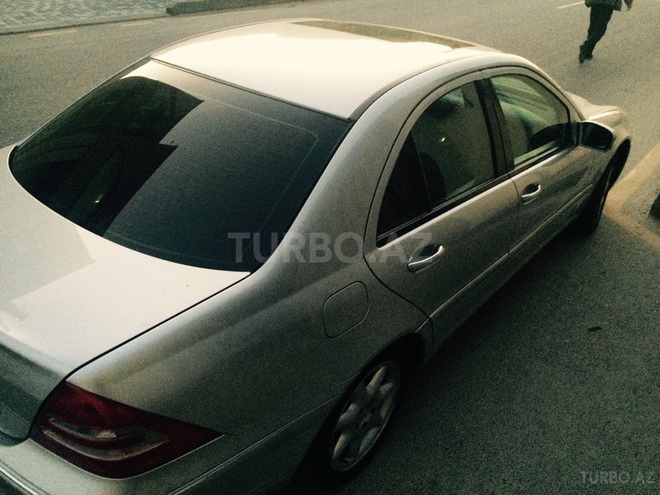 Mercedes C 200 2001, 150,000 km - 0.2 l - Bakı