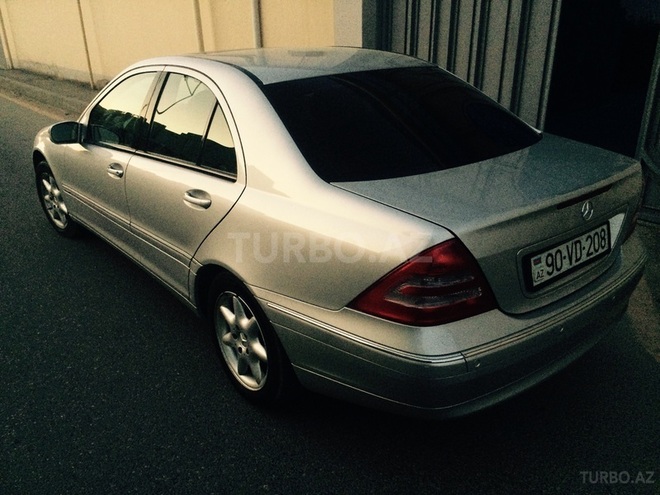 Mercedes C 200 2001, 150,000 km - 0.2 l - Bakı