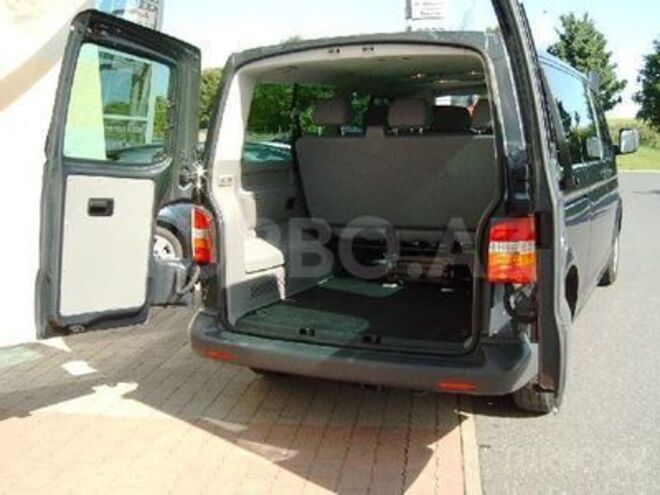 Volkswagen Caravelle 2005, 50,000 km - 2.5 l - Bakı