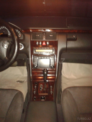 Mercedes E 270 2004, 200,000 km - 2.7 l - Bakı