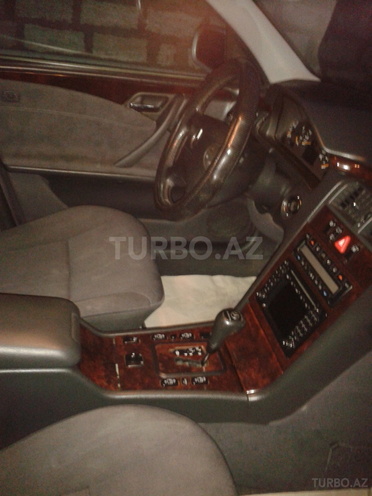Mercedes E 270 2004, 200,000 km - 2.7 l - Bakı