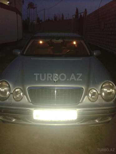 Mercedes E 270 2004, 200,000 km - 2.7 l - Bakı