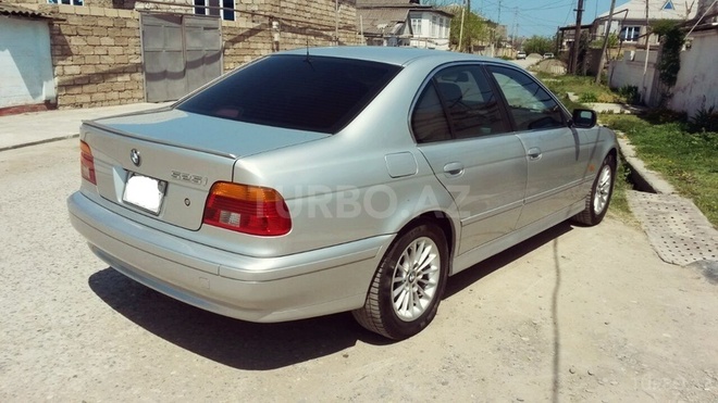 BMW 525 2002, 135,000 km - 2.5 l - Bakı