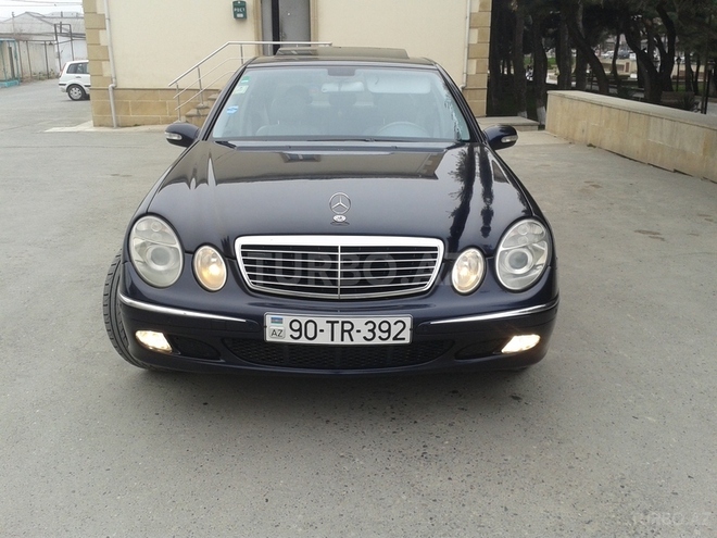 Mercedes E 220 2003, 179,000 km - 2.2 l - Bakı