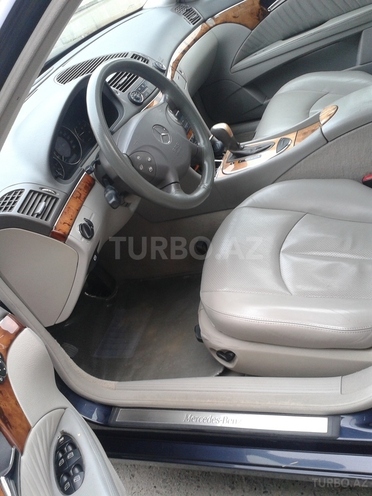 Mercedes E 220 2003, 179,000 km - 2.2 l - Bakı