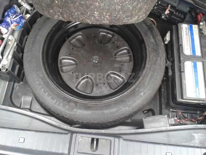Mercedes E 220 2003, 179,000 km - 2.2 l - Bakı