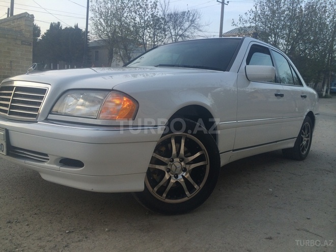 Mercedes C 230 1999, 175,000 km - 2.3 l - Bakı