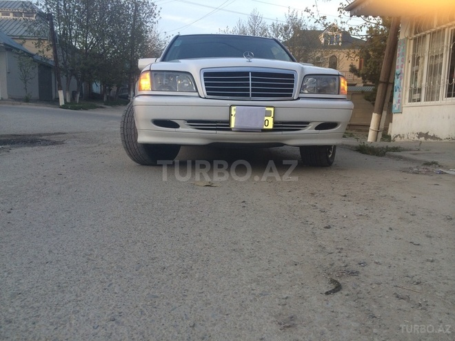Mercedes C 230 1999, 175,000 km - 2.3 l - Bakı