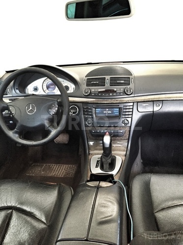 Mercedes E 270 2002, 240,000 km - 2.7 l - Bakı
