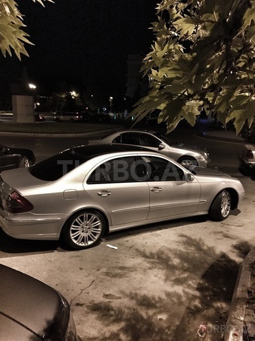 Mercedes E 270 2002, 240,000 km - 2.7 l - Bakı