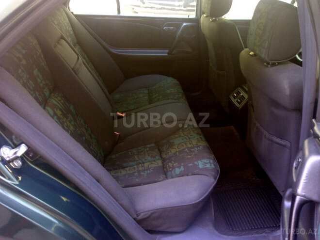 Mercedes E 230 1996, 335,000 km - 2.3 l - Bakı