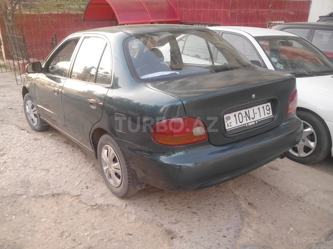 Hyundai Accent 1995, 280,000 km - 1.4 л - Bakı