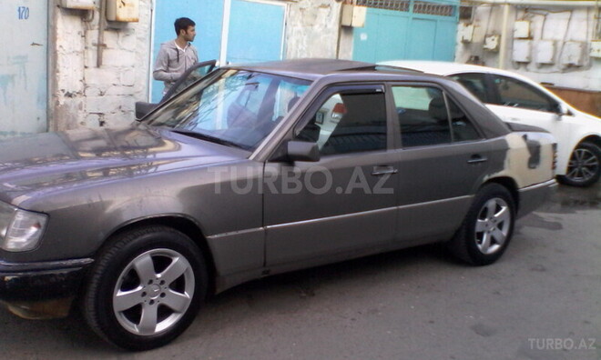 Mercedes E 200 1993, 400,000 km - 0.2 l - Bakı