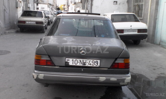 Mercedes E 200 1993, 400,000 km - 0.2 l - Bakı