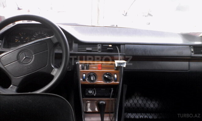 Mercedes E 200 1993, 400,000 km - 0.2 l - Bakı