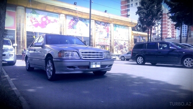 Mercedes C 200 1997, 270,000 km - 2.0 l - Bakı