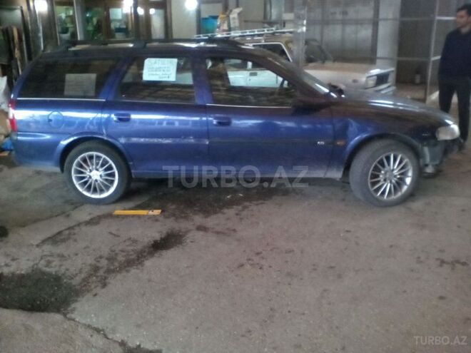 Opel Vectra 1996, 170,000 km - 2.0 l - Bakı