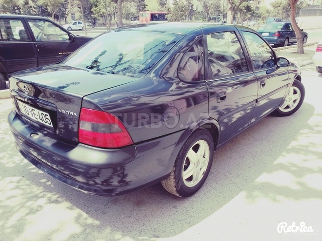 Opel Vectra 1996, 290,000 km - 1.8 l - Bakı