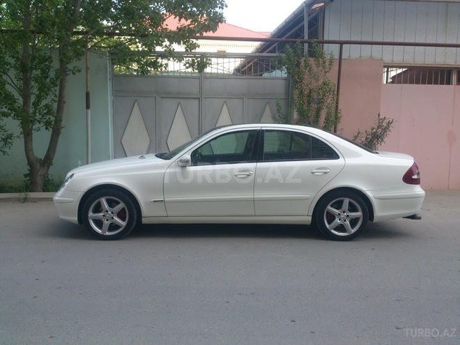 Mercedes E 220 2002, 315,000 km - 2.2 l - Bakı