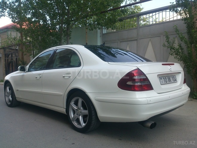 Mercedes E 220 2002, 315,000 km - 2.2 l - Bakı
