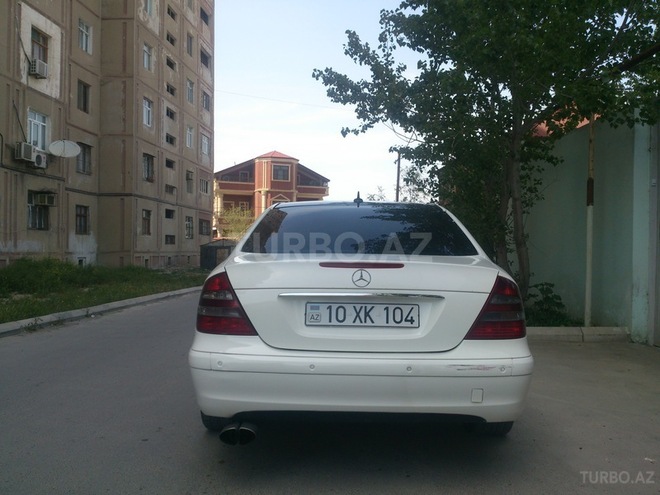Mercedes E 220 2002, 315,000 km - 2.2 l - Bakı