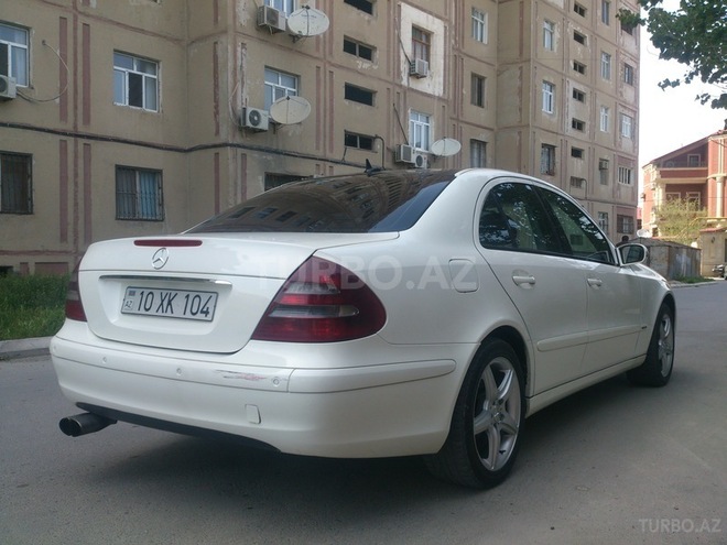 Mercedes E 220 2002, 315,000 km - 2.2 l - Bakı