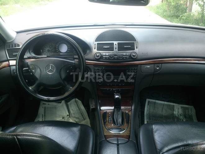 Mercedes E 220 2002, 315,000 km - 2.2 l - Bakı