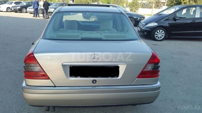 Mercedes C 220 1994, 240,000 km - 2.2 l - Bakı