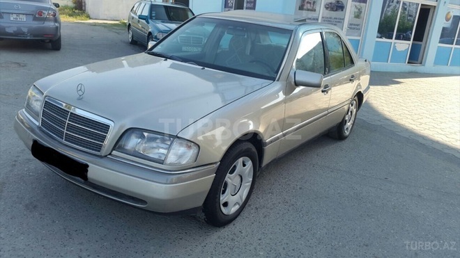 Mercedes C 220 1994, 240,000 km - 2.2 l - Bakı