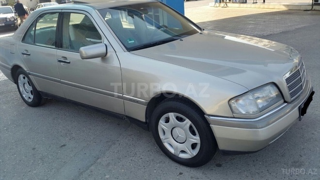 Mercedes C 220 1994, 240,000 km - 2.2 l - Bakı