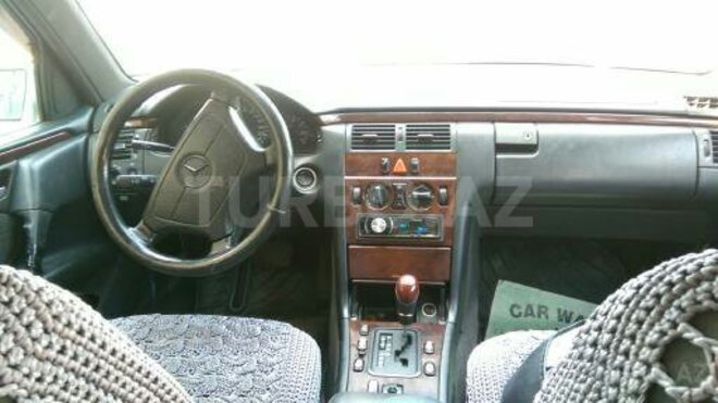 Mercedes E 230 1997, 230,000 km - 2.3 l - Bakı