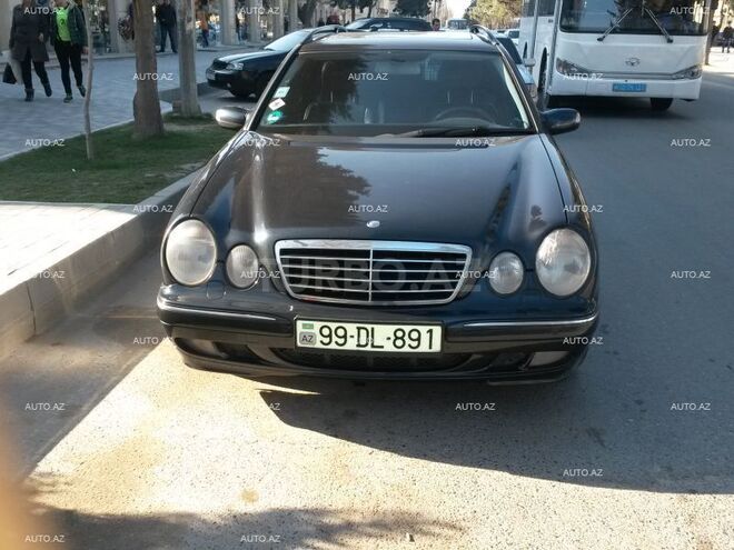 Mercedes E 260 2000, 235,000 km - 2.6 l - Bakı