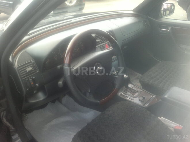 Mercedes C 230 1998, 180,000 km - 2.3 l - Bakı
