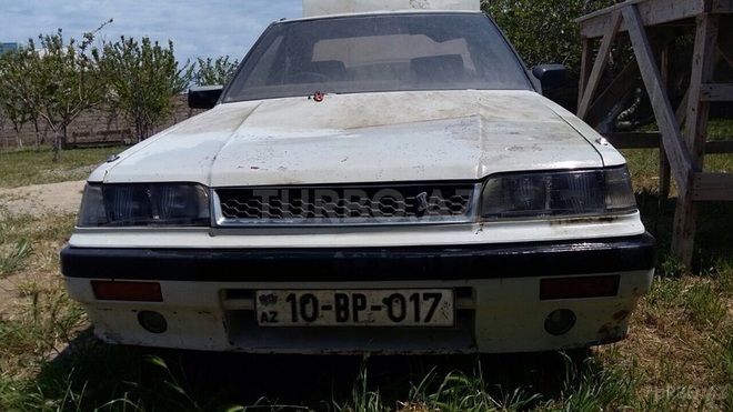 Nissan  1987, 200,000 km - 1.8 l - Bakı