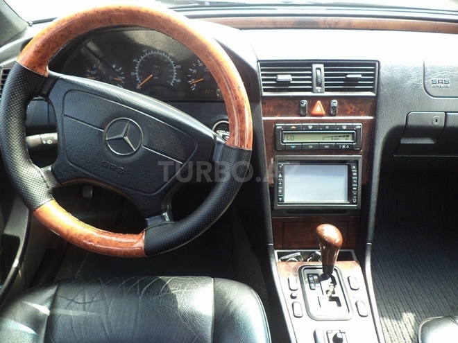 Mercedes C 230 1997, 190,000 km - 2.3 l - Bakı