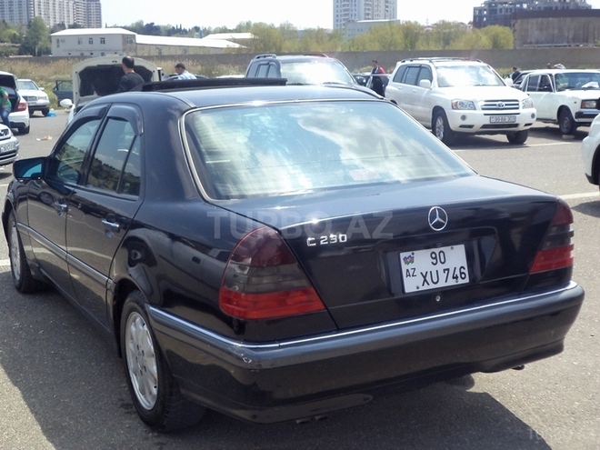 Mercedes C 230 1997, 190,000 km - 2.3 l - Bakı