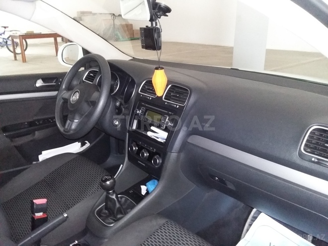 Volkswagen Golf 2010, 68,000 km - 1.6 l - Bakı