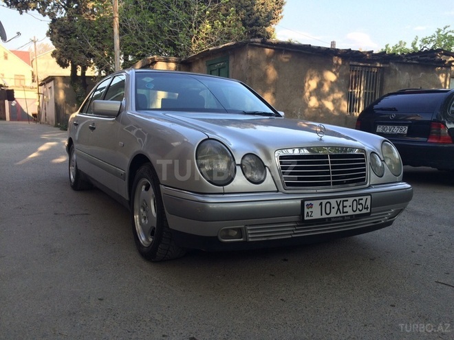 Mercedes E 280 1996, 2,100,000 km - 2.8 л - Bakı