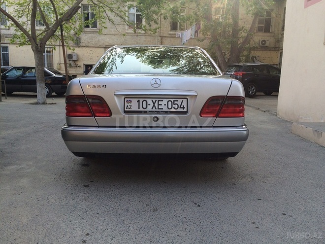Mercedes E 280 1996, 2,100,000 km - 2.8 л - Bakı