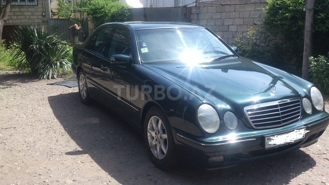 Mercedes E 200 2000, 209,300 km - 2.0 l - Bakı