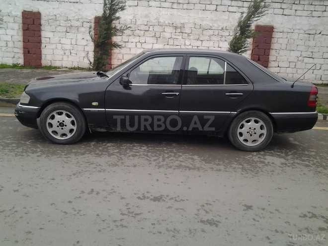 Mercedes C 180 1994, 210,000 km - 1.8 l - Bakı