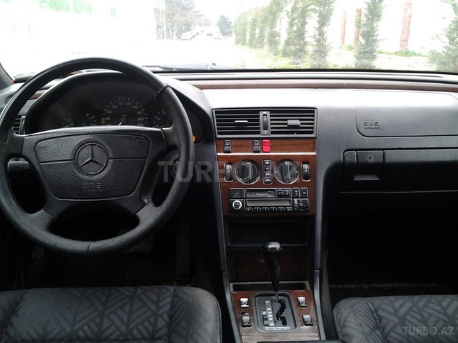 Mercedes C 180 1994, 210,000 km - 1.8 l - Bakı