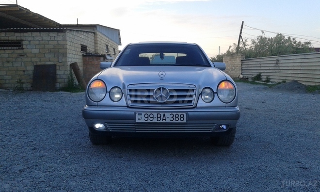 Mercedes E 200 1997, 264,012 km - 2.0 л - Bakı
