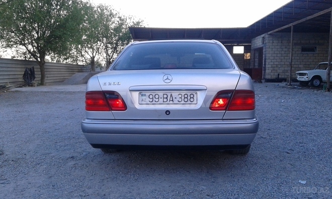 Mercedes E 200 1997, 264,012 km - 2.0 л - Bakı