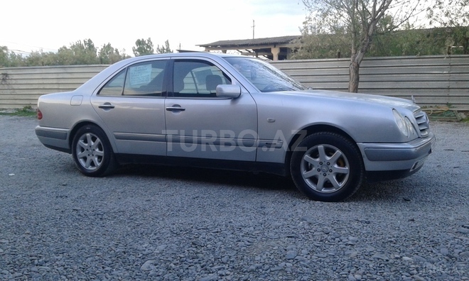 Mercedes E 200 1997, 264,012 km - 2.0 л - Bakı