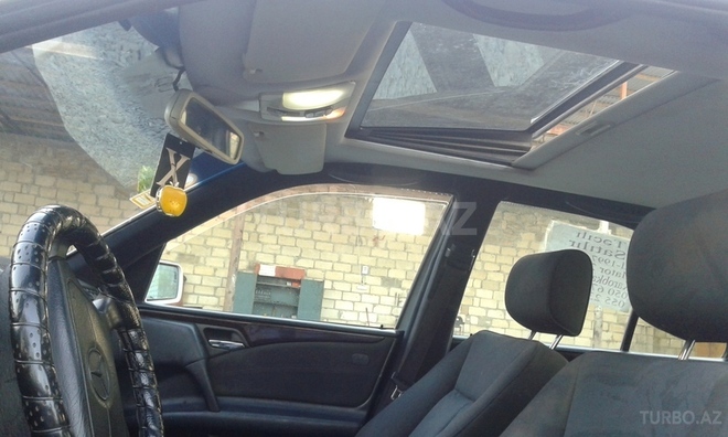 Mercedes E 200 1997, 264,012 km - 2.0 л - Bakı