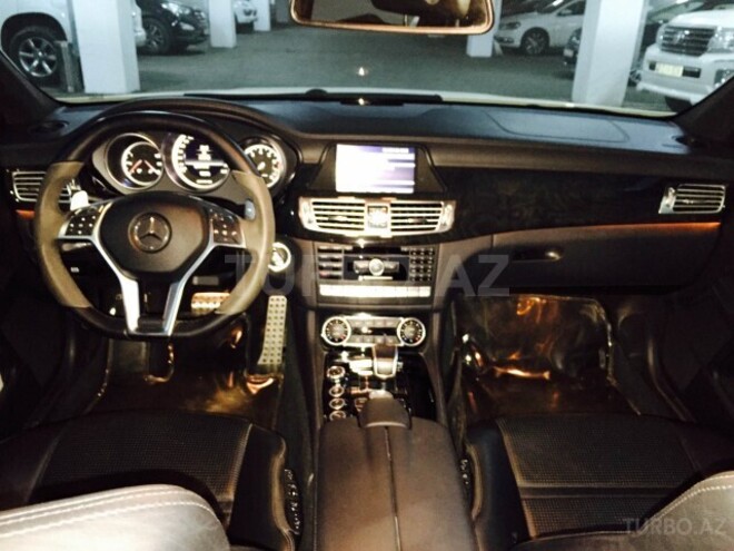 Mercedes CLS 63 AMG 2011, 32,000 km - 6.3 l - Bakı
